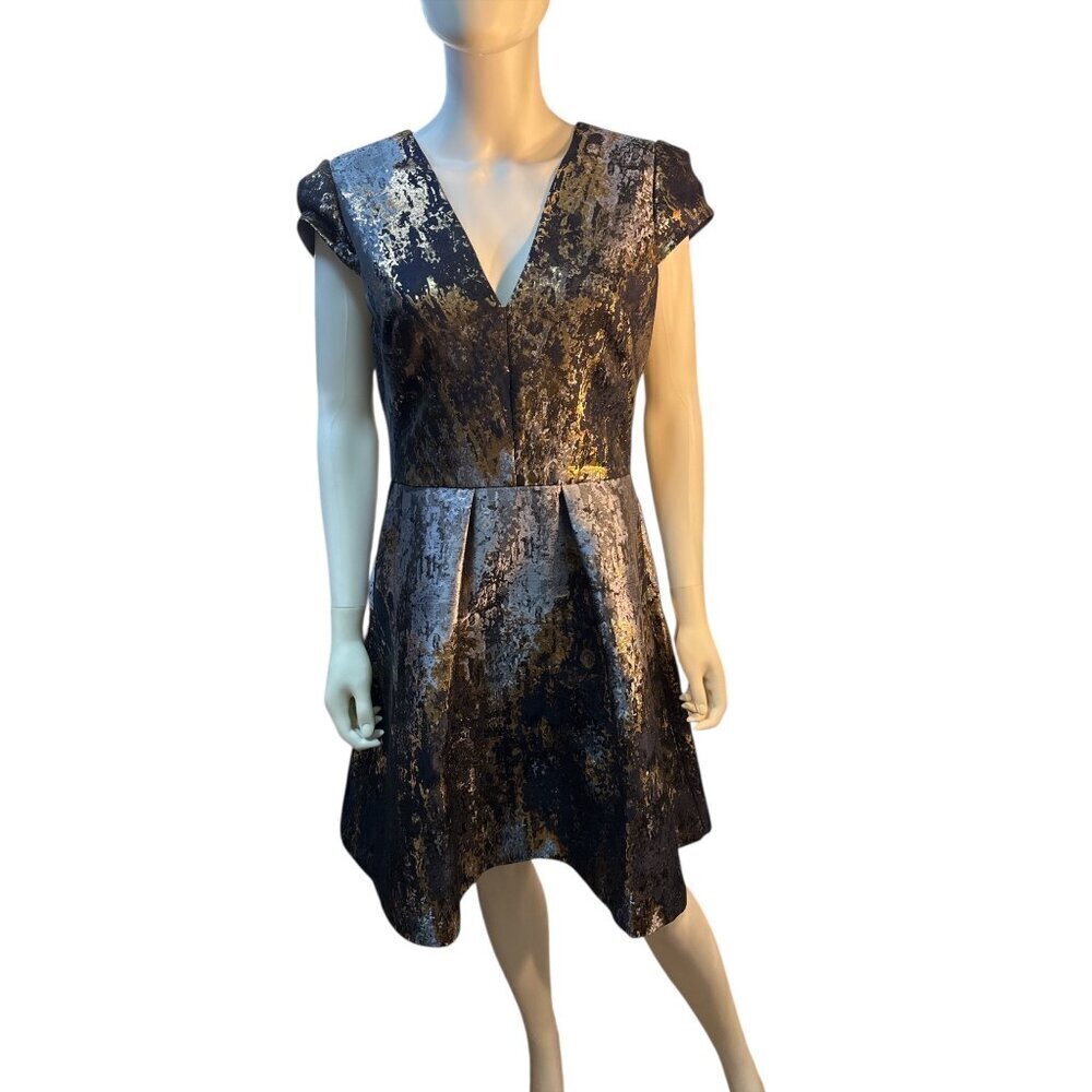 Vince Camuto Metallic Jacquard Dress Size 10 Gold & Navy Pleated Skirt EUC